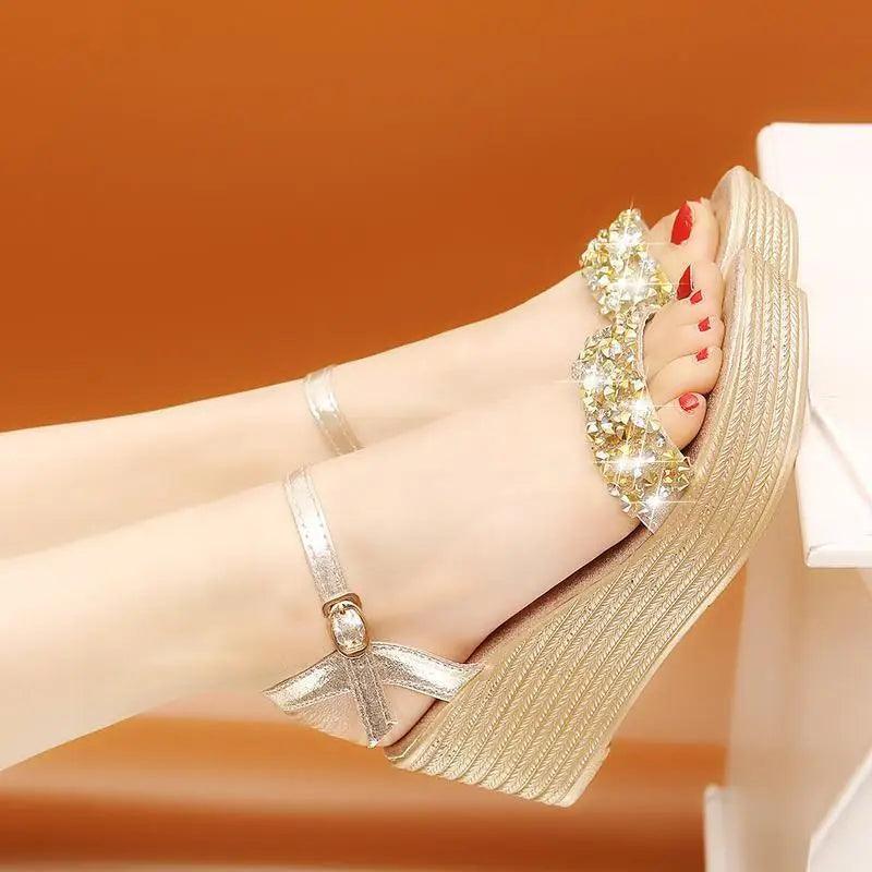 New Women Summer Sandals Studded Detail Luxury Shine Design Casual Womens Shoes
