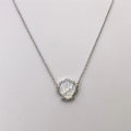 Shell-shaped Short Pendant Necklace